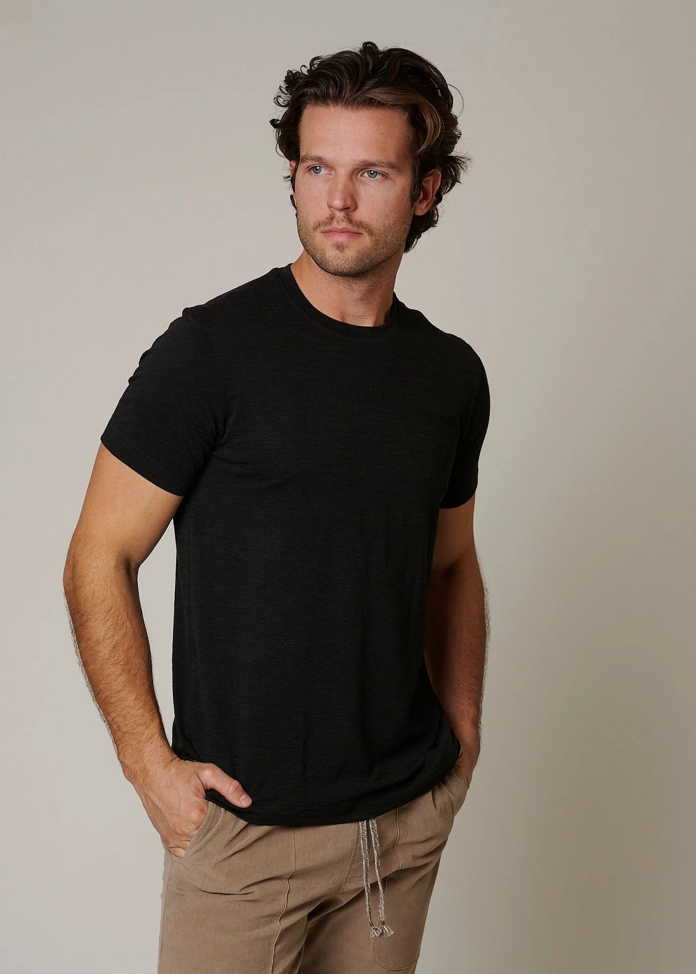 LEISURE LAB Slub T-Shirt - Black
